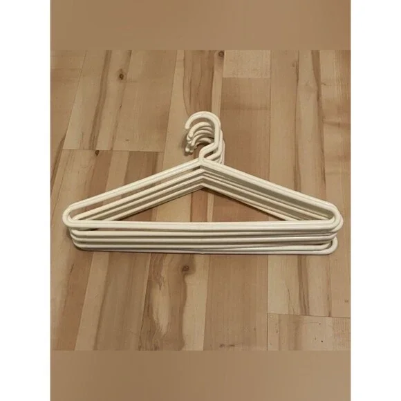 10 Plastic Clothing Hangers Clothes Hangers