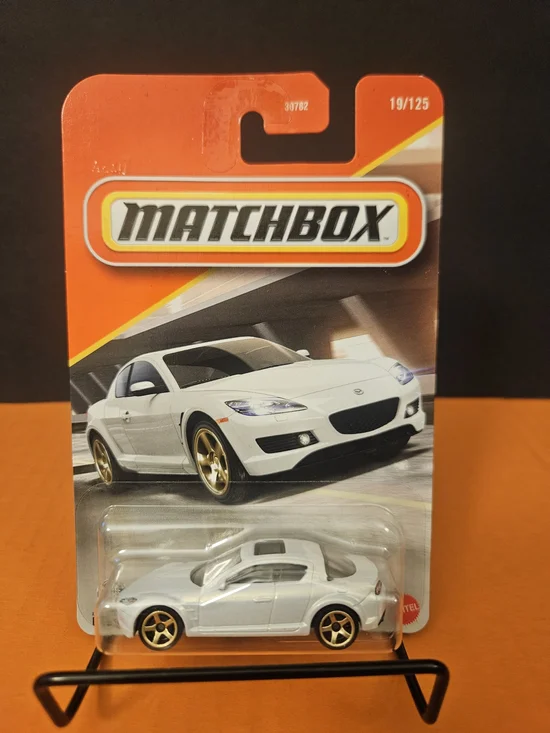Matchbox 2004 Mazda RX-8 White Diecast Car 1:64 19/125 Unopened