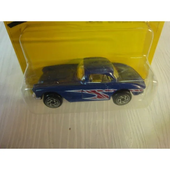 Matchbox cars #32 1962‎ Corvette cool graphics 1994 new old stock