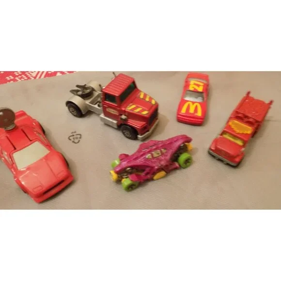 Lot of vintage matchbox toy cars Texaco, McDonald's, Hot wheels