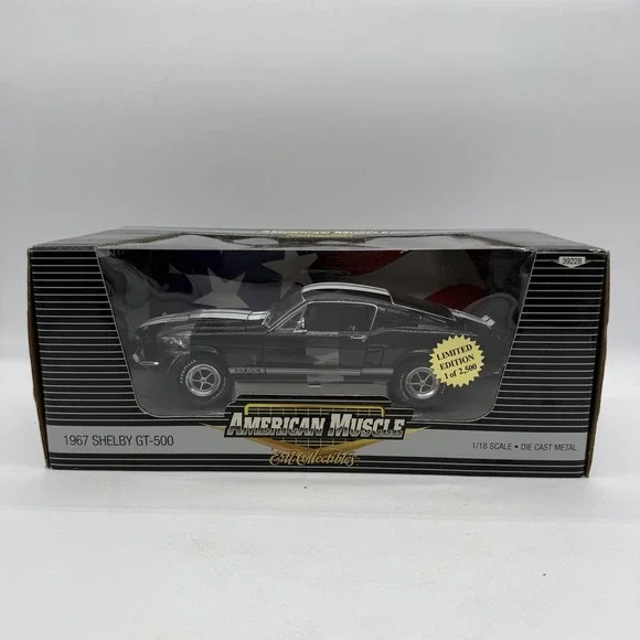 ERTL 39228 American Muscle 1967 Shelby GT-500 Black 1:18 Scale 2005 Die-Cast Car