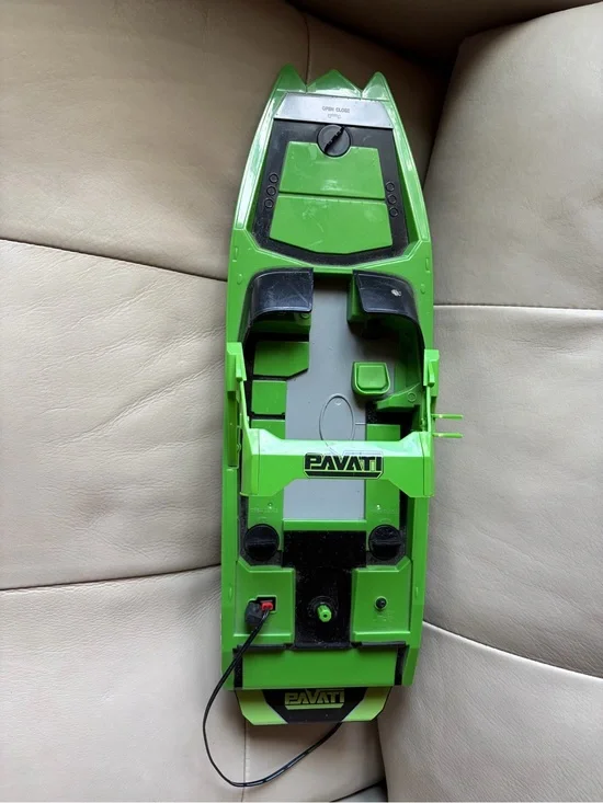 Green RC Speed Boat Toy - Bright Green. Works great.  So much fun.