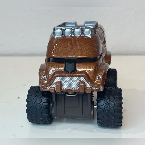 Hot Wheels Star‎ Wars All Terrain Vehicle Car Chewbacca 2017