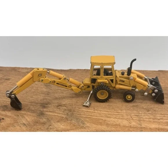 Vintage ERTL Ford‎ Tractor Loader Backhoe Diecast Toy 2288ZD Dyersville Iowa