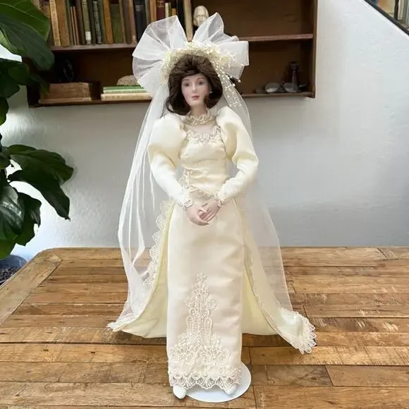 The Ashton-Drake Galleries Jennifer Porcelain Bride Doll Classic Brides 1994