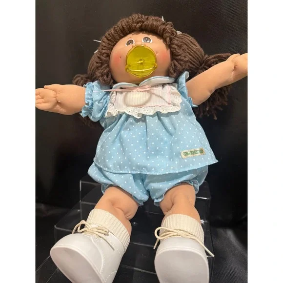 Vintage Cabbage Patch Kid Doll Brown‎ Hair Blue Polka Dot Outfit Pacifier Coleco