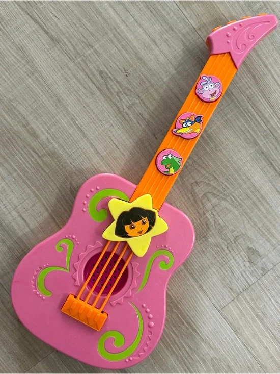 y2k/vintage Mattel Dora The Explore Musical Guitar