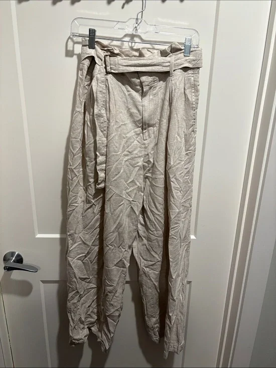 Women’s Banana Republic High-Waist Linen Pants in Light Beige