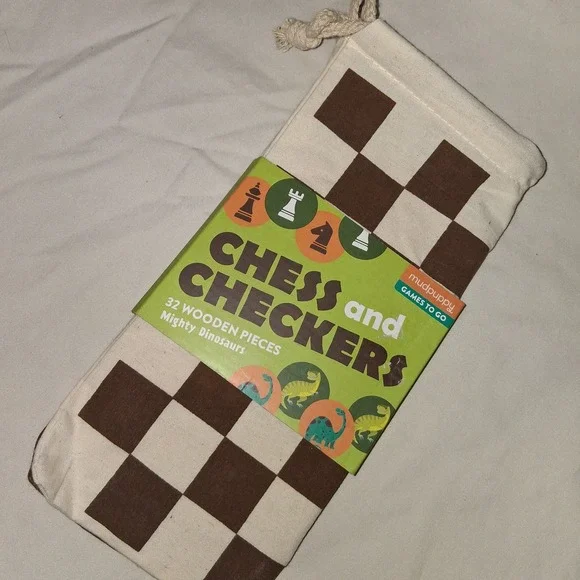 Mudpuppy Games to Go Chess and Checkers Mighty Dinosaurs - 32 Wooden Pieces‎ New
