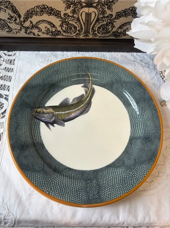 Williams Sonoma Fish plate English Angler French county