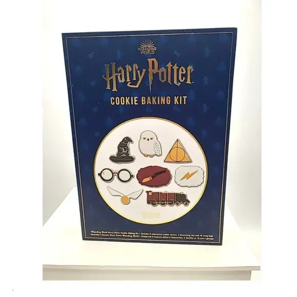 William Sonoma harry potter cookie cutter and decorating kit