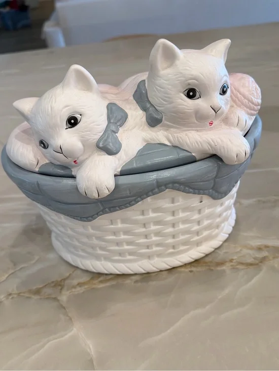 Vintage White Cat Basket Trinket Box with Gray Accents