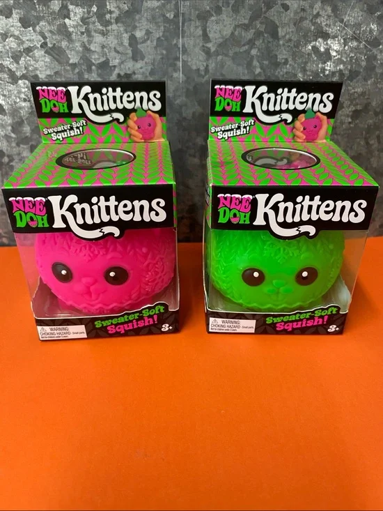 Knittens Sweater-Soft Squish Toy - Pink & Green