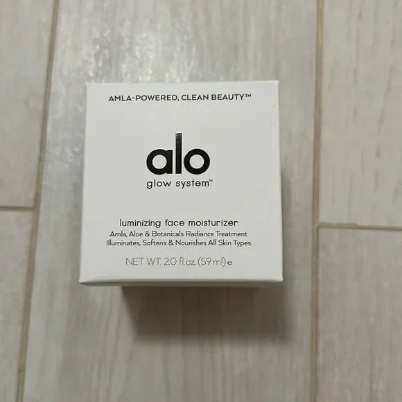 NWT alo yoga face moisturizer