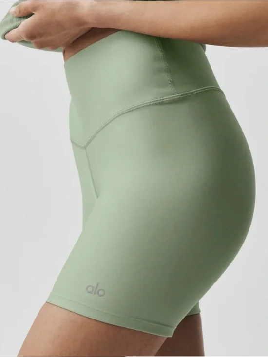 Alo yoga Shorts