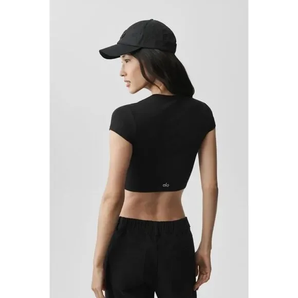 Alo Yoga Black Ribbed Cropped V-Neck Top – Size XS