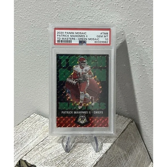 2020 Panini Mosaic Patrick Mahomes #TM8 TD Masters Green Mosaic PSA 10 GEM