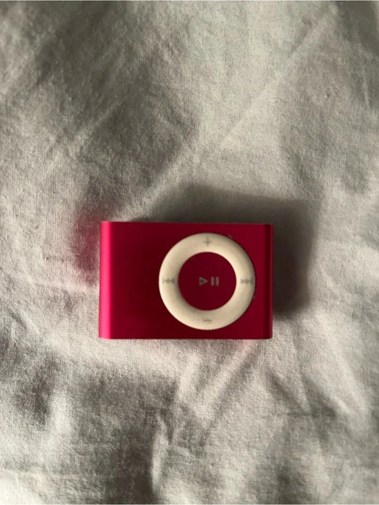 Pink iPod Shuffle - Apple