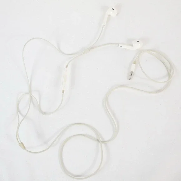 Apple‎ Wired Earphones
