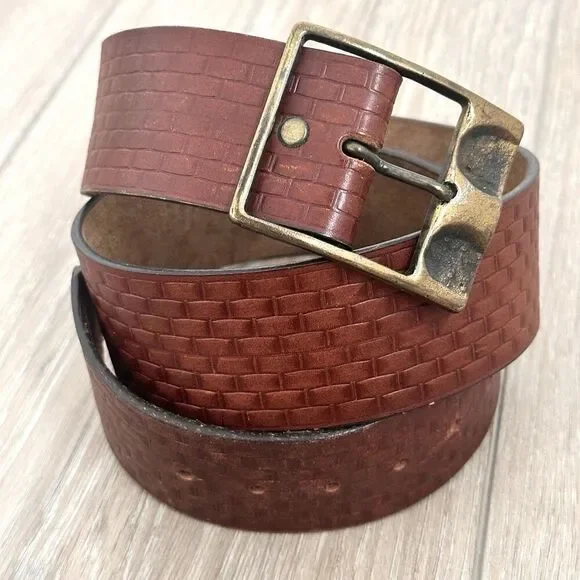 Vintage Hand Tooled Mens 41 32