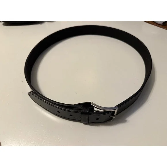 DeSantis USA B12 Black Leather Classic Belt Silver‎ Buckle Mens Size 44
