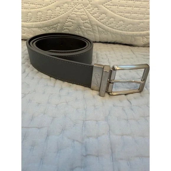 Nike Mens Genuine Leather Belt Grey Black Swivel Buckle 40