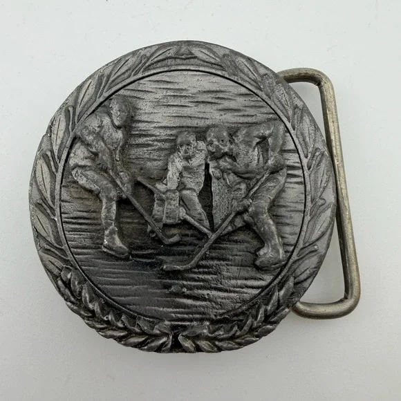 Vintage Hockey‎ Belt Buckle Pewter/Silver Tone Vintage 3D Relief Sports Round