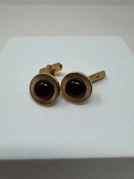 Vintage SWANK Ruby Red Cabochon Gold Tone Round Cufflinks