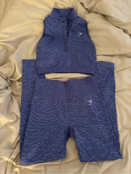 Gymshark Blue Patterned Set: Leggings & Zip Crop Top Set