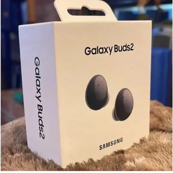 WOW POSHMARK - NWT Samsung Galaxy Buds2