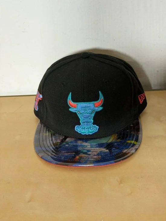 Chicago Bulls New Era 9FIFTY Camo Glazer Snapback Hat Windy City M/L NBA