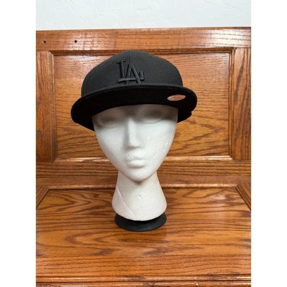 New Era 59FIFTY Los Angeles Dodgers Hat Mens 7 1/4 Black on Black Fitted MLB Cap
