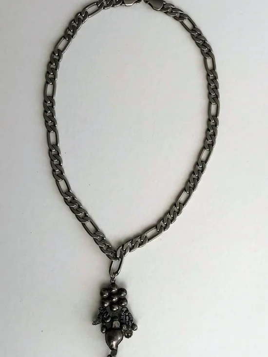 Unisex Silver Chain And Pendant Necklace