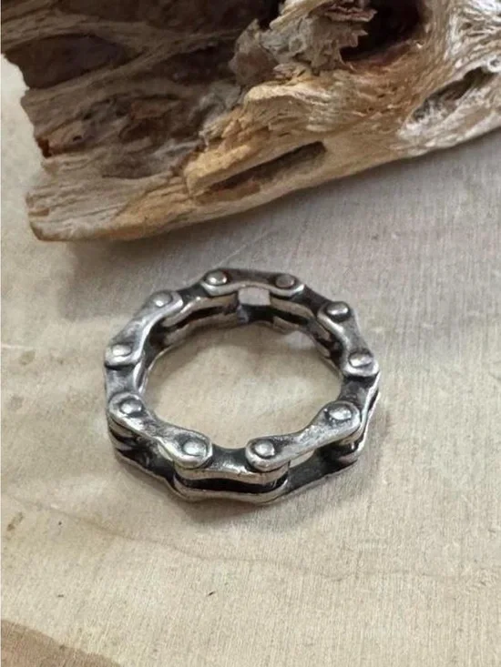 Men’s Sterling Silver Biker Interlock Link Band Ring Size 7.25 to 7.5