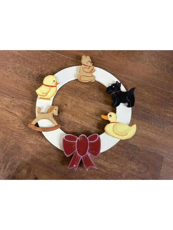 Vintage Wooden Holiday Wreath with Animal Decorations