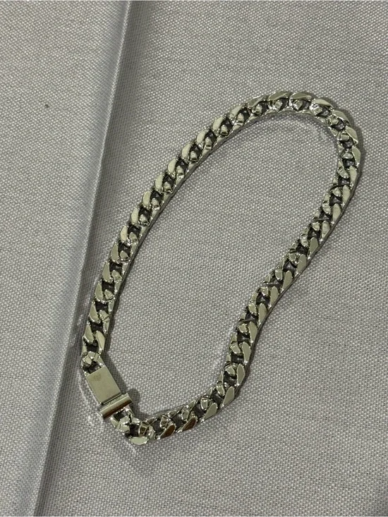 Silver tone Men’s Cuban Link Bracelet - Polished Chain Accessory