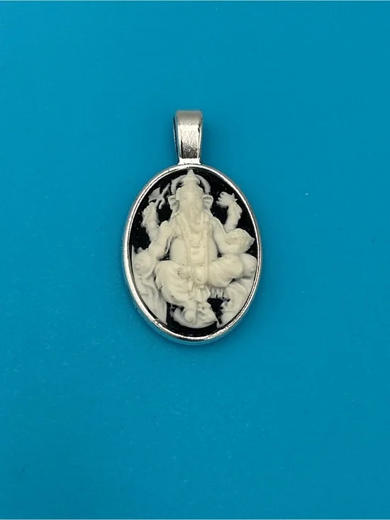 White and Black Ganesha Oval Pendant 4 Necklace Remove Obstacles