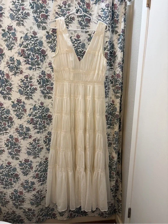 Abercrombie & Fitch Ivory Tiered Maxi Dress V-Neck Sleeveless
