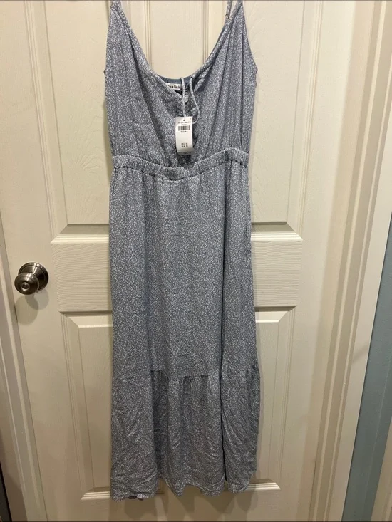 Abercrombie & Fitch Light Blue Floral Spaghetti-Strap Maxi Dress Medium Petite