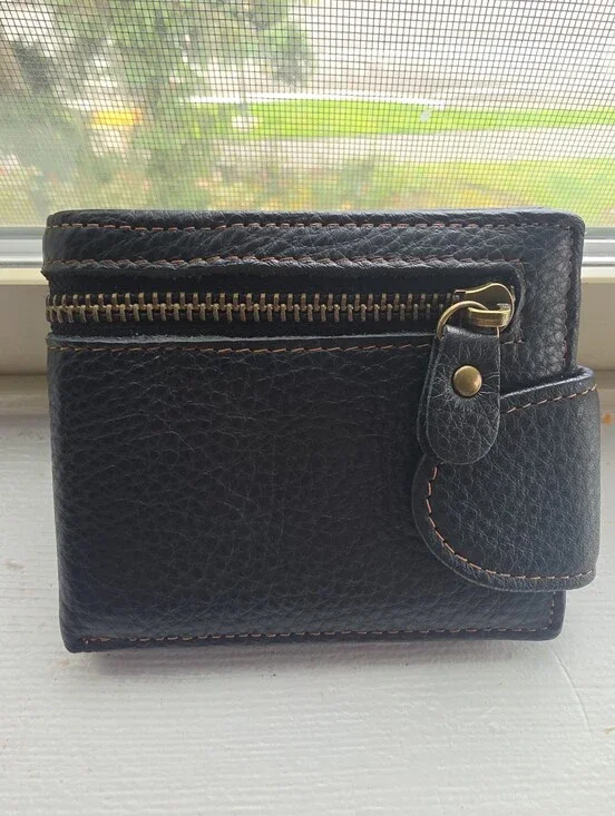 Men's Black Leather Bifold Wallet with Zip Coin Pocket