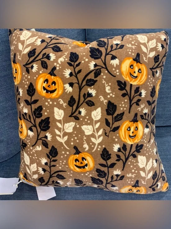 Magaschoni Decorative Halloween Pillow 20