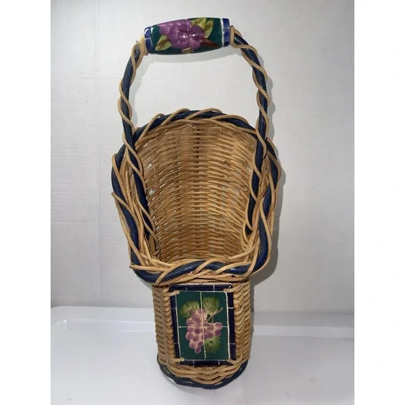 Vintage Handmade Woven Wicker Basket Grapes Tile Fruit Decor Wall Hanging/Sits
