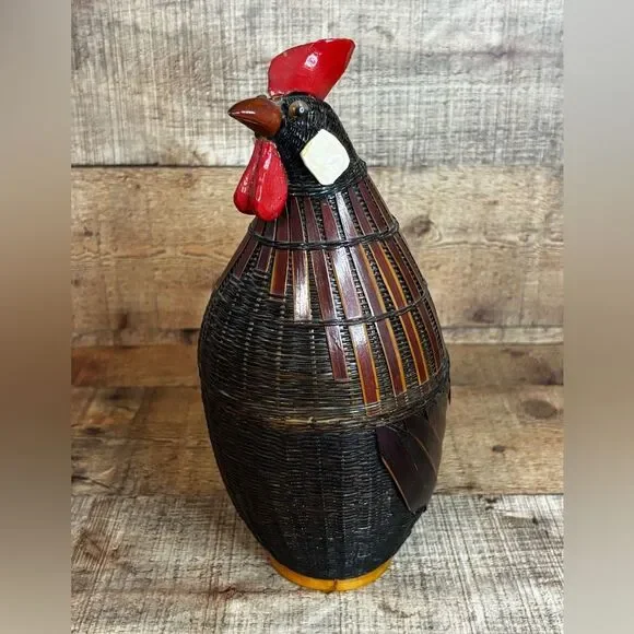 RARE Vtg Shanghi China Wicker Rooster/Chicken Basket w/lid Country Cottage core*