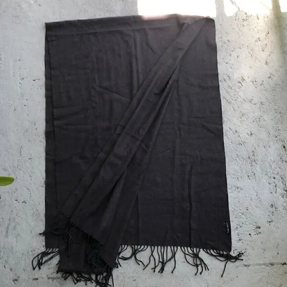 Zara  Cashmere scarf