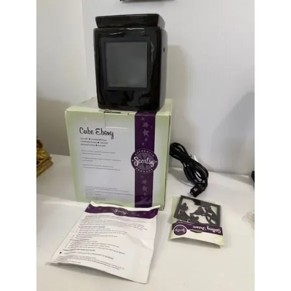 NIB Scentsy Ebony Cube Gallery Bird Silhouette Insert Black Warmer