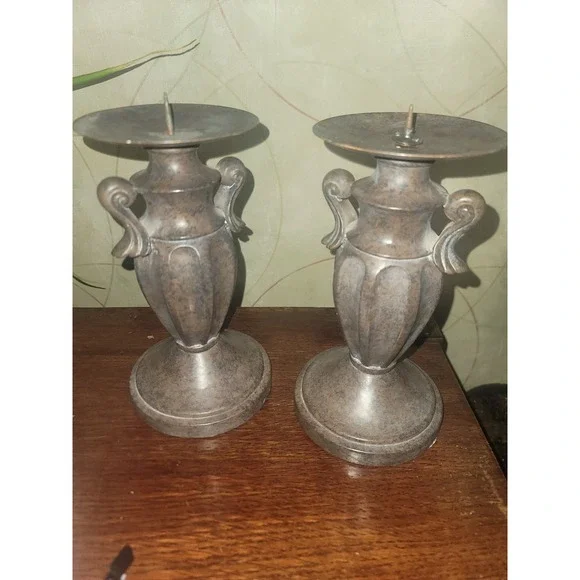 Ornate Vintage Style Candle Holders Pair Bronze‎ Finish Metal Urn Shape Tabletop