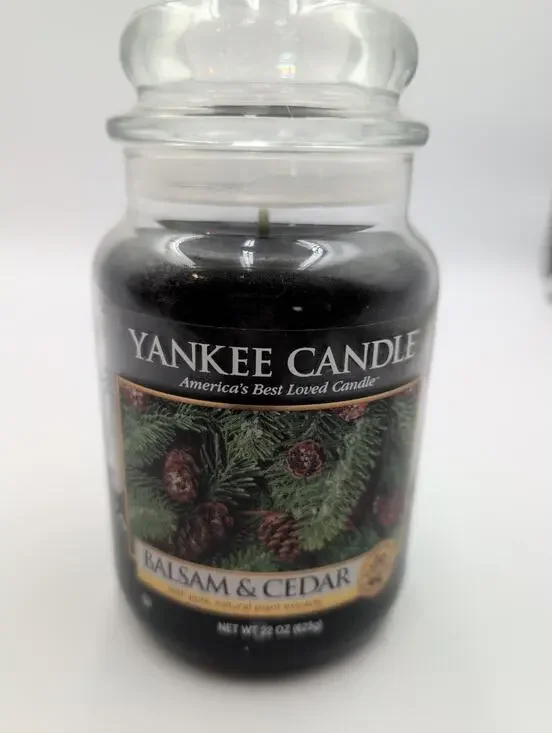 Yankee Candle Balsam and Cedar Large 22 oz. Jar Candle Housewarmer New & Scented