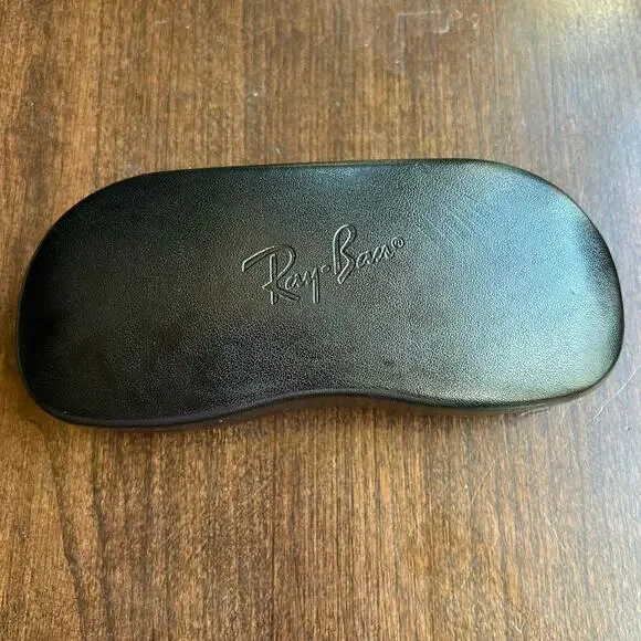 Ray Ban Sunglasses Clamshell Hard case Black & cleaning cloth