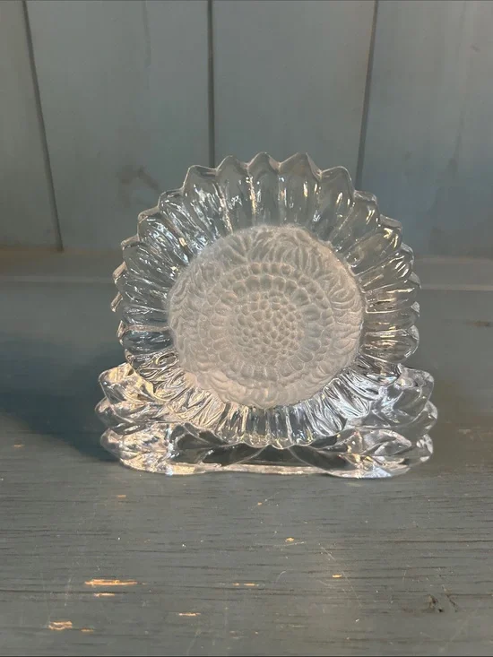 Vintage 1990’s PartyLite Clear Glass Sunflower Decorative Tealight - Home