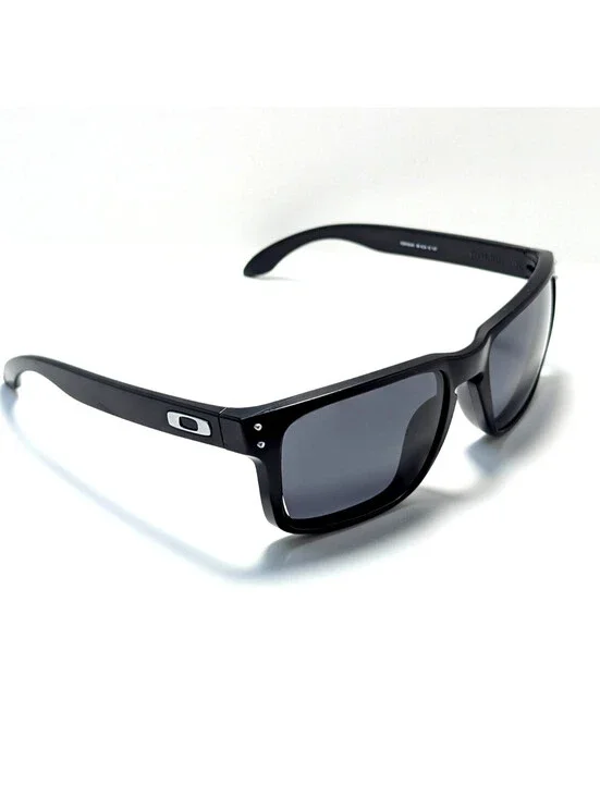 Oakley Holbrook 009102-01 Gray UV Lens Black Square Men's Sunglasses 55-18-137